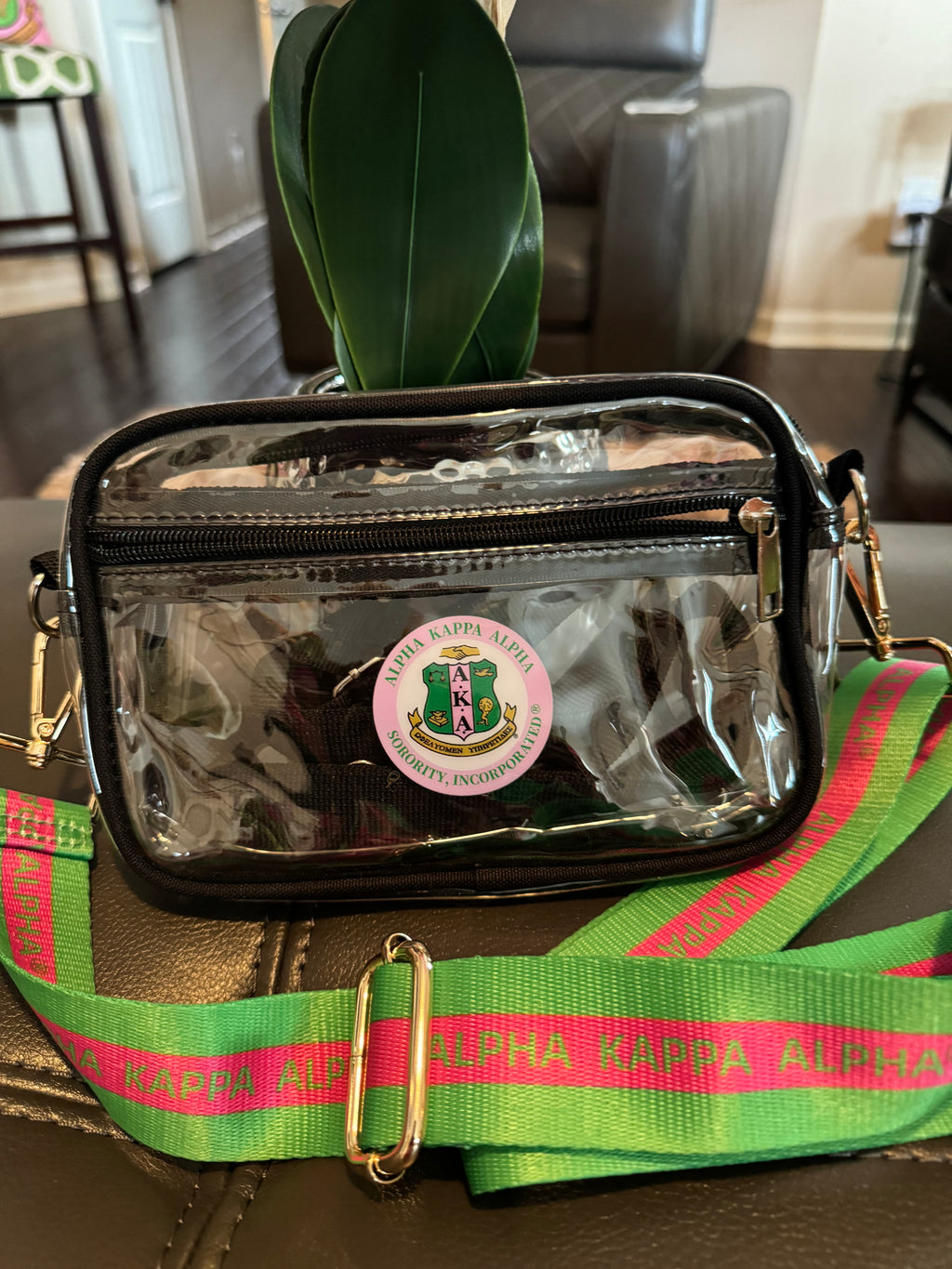 AKA BLACK CLEAR STADIUM PURSE