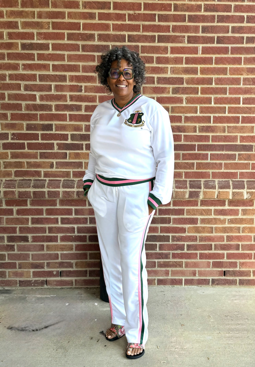 PEBBLES' WHITE TRACK LONG SLEEVE TOP